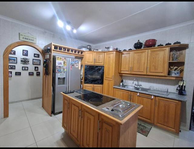 3 BEDROOM HOUSE FOR SALE IN VANDERBIJLPARK SE 4